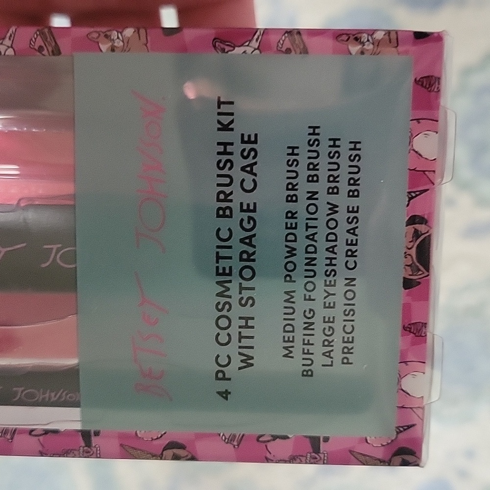 Makeup Application Bundle - Picture 3 of 5